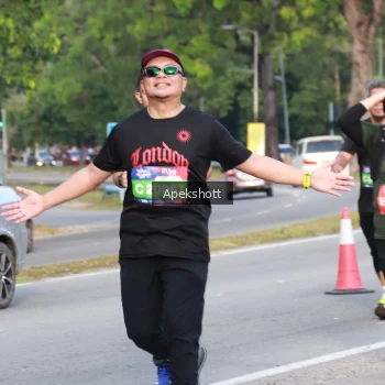 Runner Photo 3935389