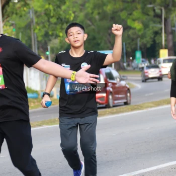 Runner Photo 3935441