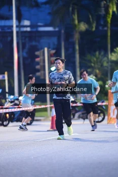 Runner Photo 3935472
