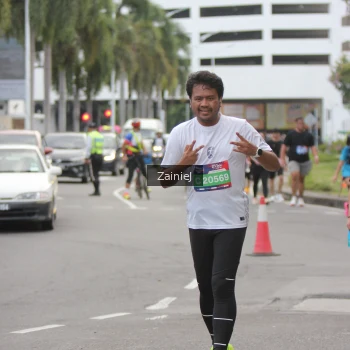 Runner Photo 3935685
