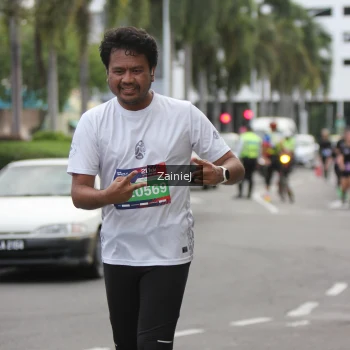 Runner Photo 3935757