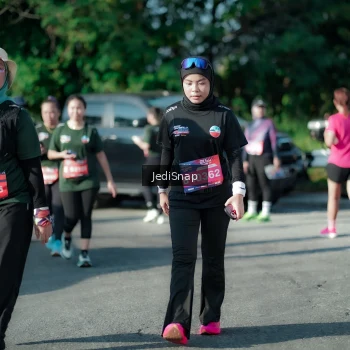 Runner Photo 3936275