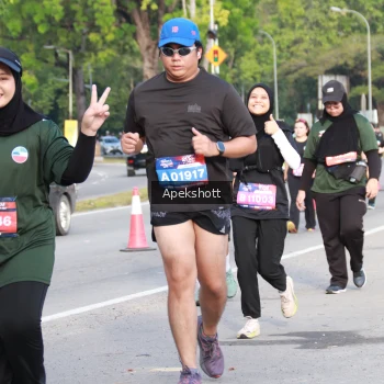 Runner Photo 3936566