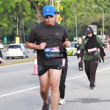 Runner Photo 3936568