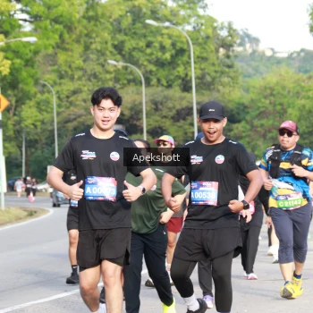 Runner Photo 3936702