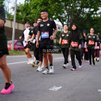 Runner Photo 3936721