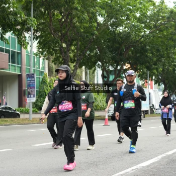 Runner Photo 3936735