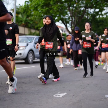 Runner Photo 3936749