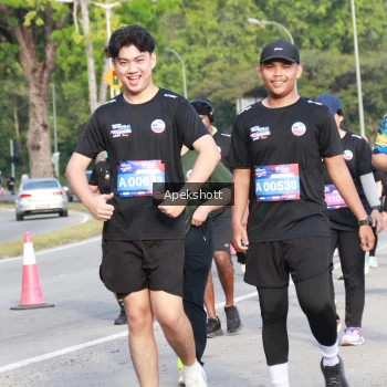 Runner Photo 3936755