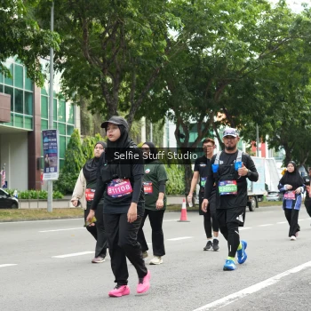 Runner Photo 3936765