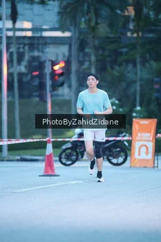 Runner Photo 3936819
