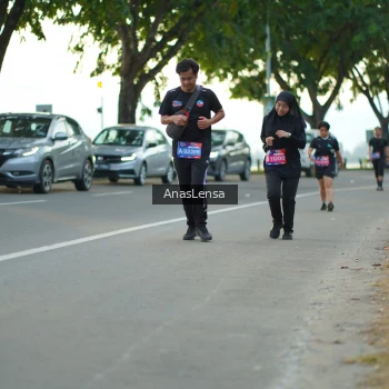 Runner Photo 3936831