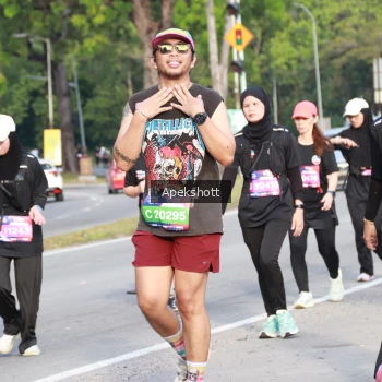 Runner Photo 3936887