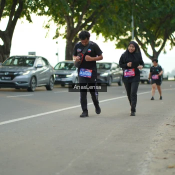 Runner Photo 3936938