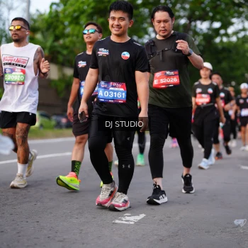 Runner Photo 3937043