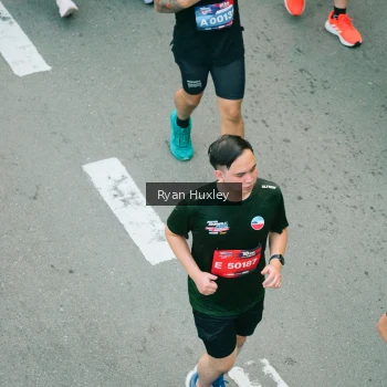 Runner Photo 3937216