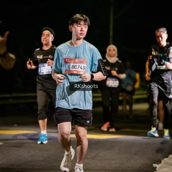 Runner Photo 3937299