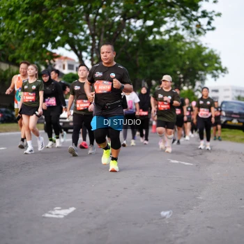 Runner Photo 3937367
