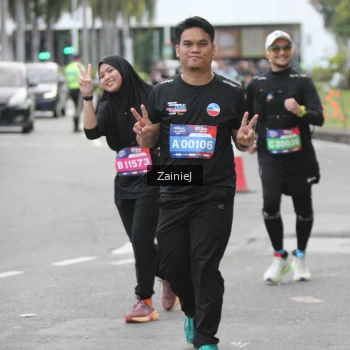 Runner Photo 3937453