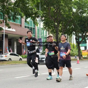 Runner Photo 3937488