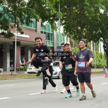 Runner Photo 3937509
