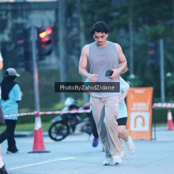 Runner Photo 3937809