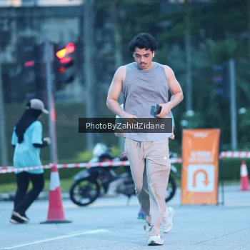 Runner Photo 3937830