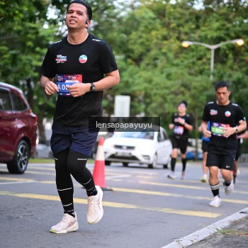 Runner Photo 3939755