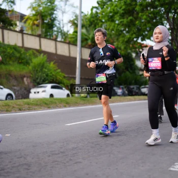 Runner Photo 3939900