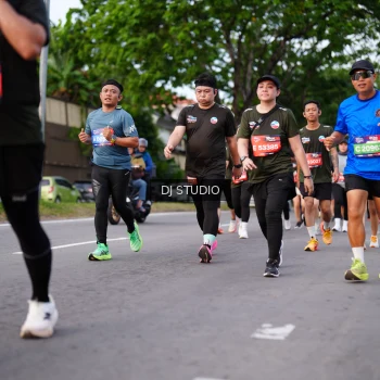Runner Photo 3941225