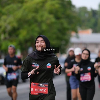 Runner Photo 3941668