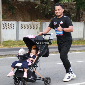 Runner Photo 3942143