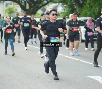 Runner Photo 3942431