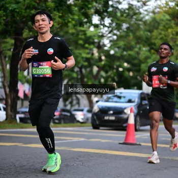 Runner Photo 3942786