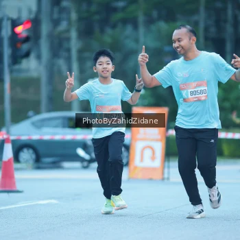 Runner Photo 3943276