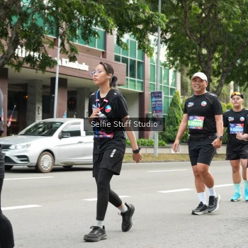 Runner Photo 3943543