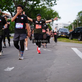 Runner Photo 3943719