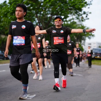 Runner Photo 3943746