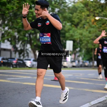 Runner Photo 3943843