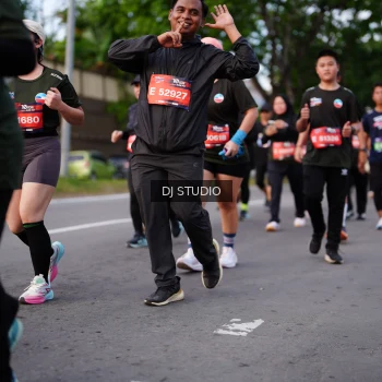 Runner Photo 3943877