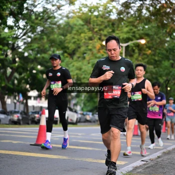Runner Photo 3945045