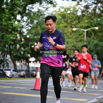 Runner Photo 3945096