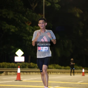Runner Photo 3945393