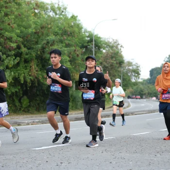 Runner Photo 3945579
