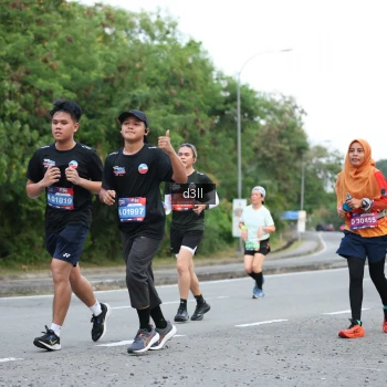 Runner Photo 3945585