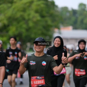 Runner Photo 3945694