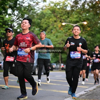 Runner Photo 3945765