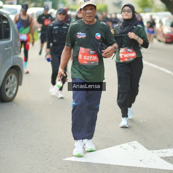 Runner Photo 3945809