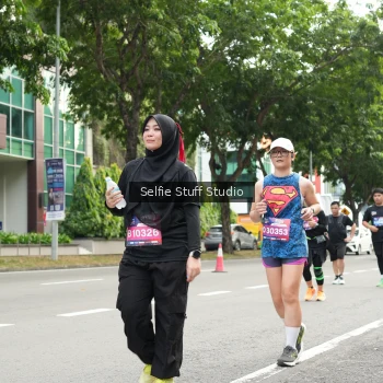 Runner Photo 3945879