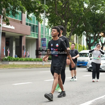 Runner Photo 3945943